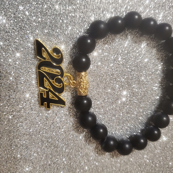 2024 BRACELET FOR THAT SPECIAL GRADUATE. - Picture 12 of 12